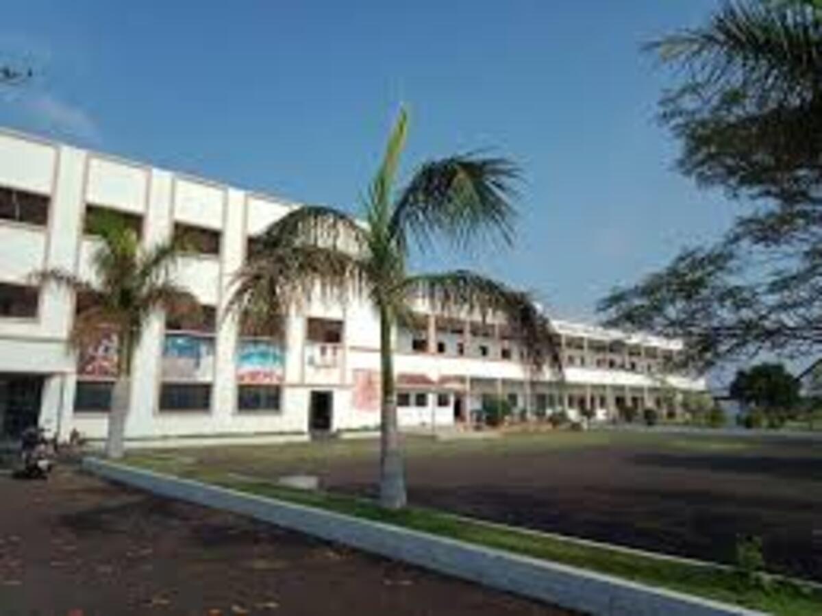 Shangrila English High School